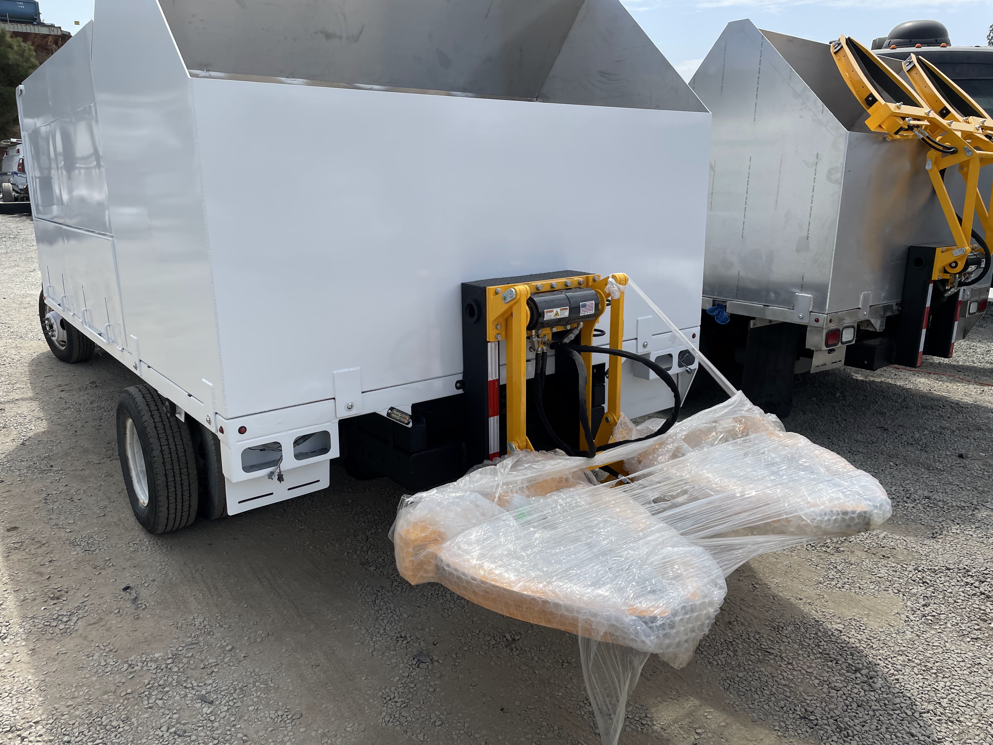 san_diego_trash_can_cleaning_trash_bin_cleaning_service_dumpster